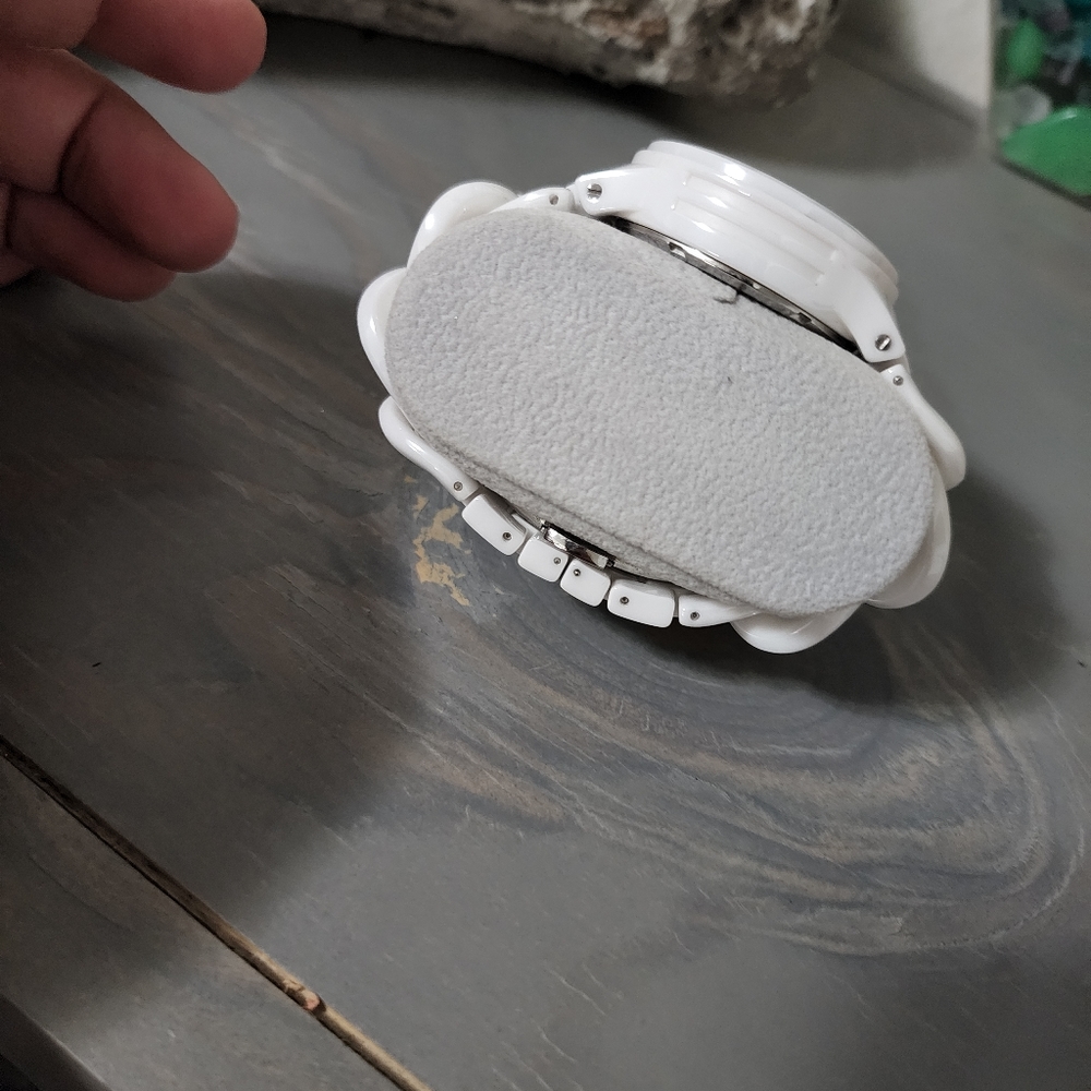 watch - Picture 4 of 5